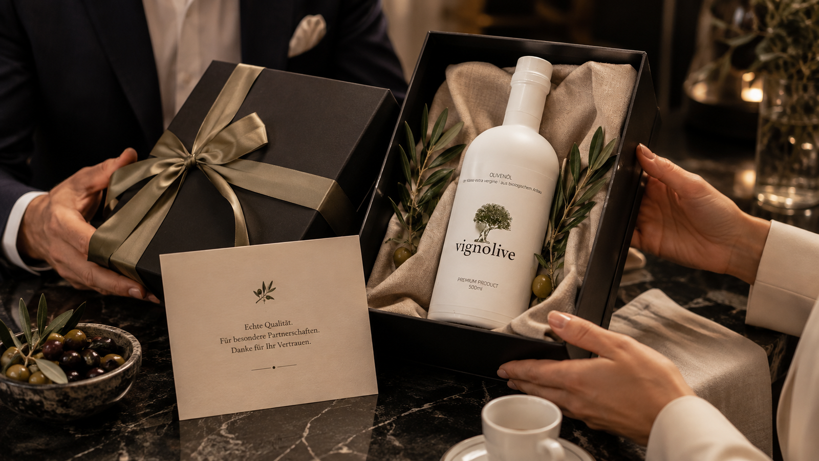 Premium Kundengeschenk mit personalisierter Olivenölflasche und Firmenlogo